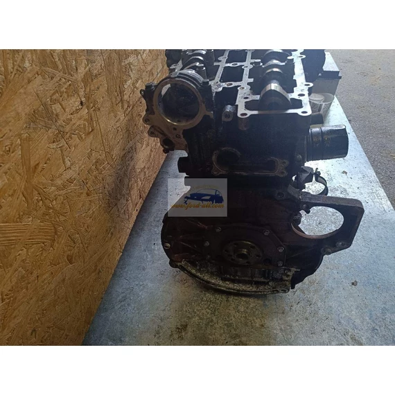 FORD FOCUS III Motor (Fűzött blokk hengerfejjel)