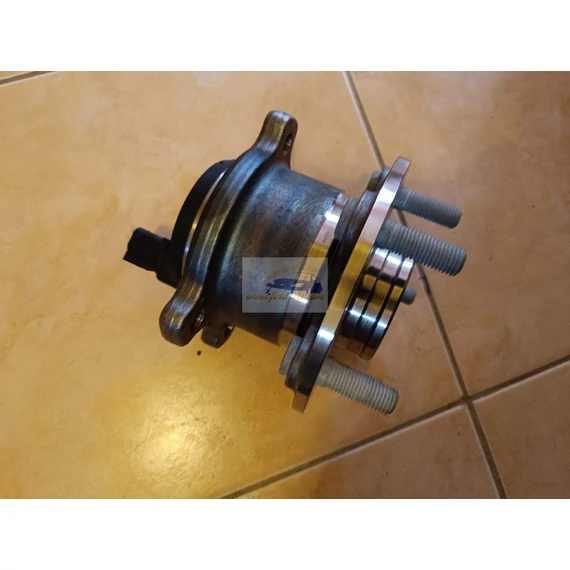 FORD MONDEO IV Hátsó Kerékagy (Pozíciófüggetlen)