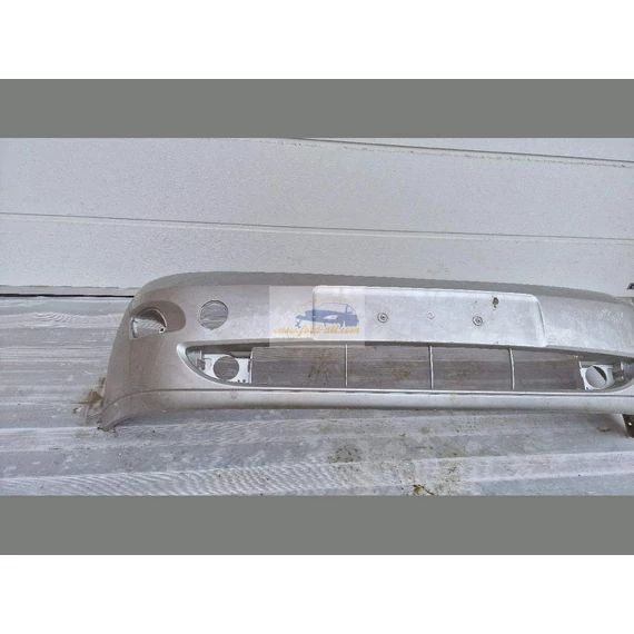 FORD FOCUS I Első Lökhárító (Üresen)
