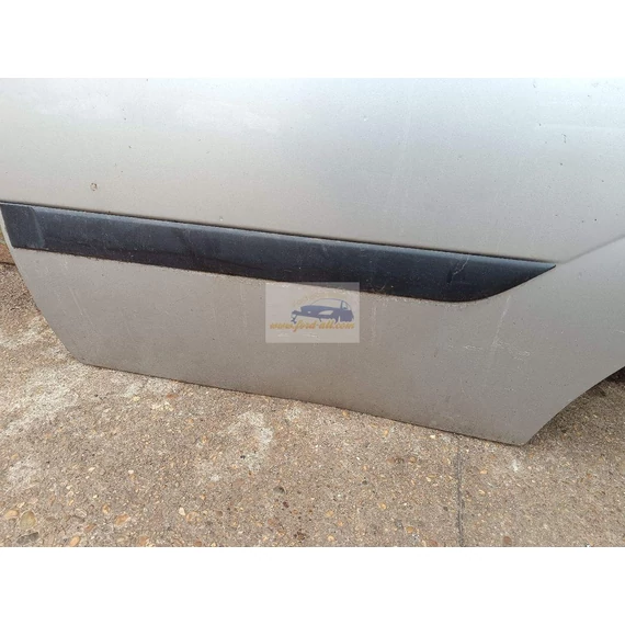 FORD FOCUS I Bal hátsó Ajtó (Üres lemez)