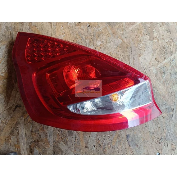 FORD FIESTA VI Bal Hátsó Lámpa
