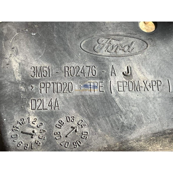 FORD FOCUS C-MAX I Jobb Sárvédő Csavar Burkolat