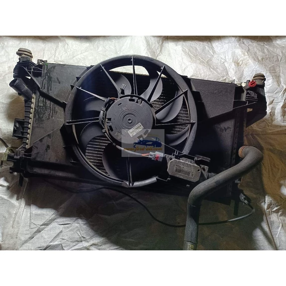 FORD FOCUS III Hűtő Ventilátor(ok), Radiátor(ok) Szett
