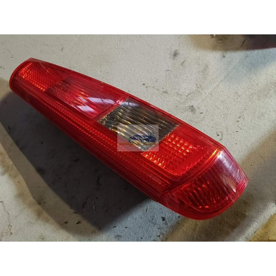 FORD FIESTA V Bal Hátsó Lámpa
