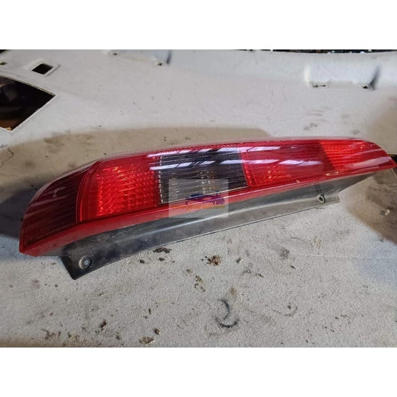 FORD FIESTA V Bal Hátsó Lámpa