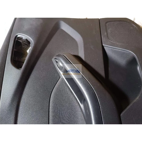 FORD FOCUS III Bal hátsó Ajtó Kárpit