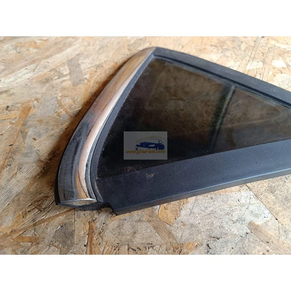 FORD FIESTA VI Jobb C Oszlop Oldalablak Üveg