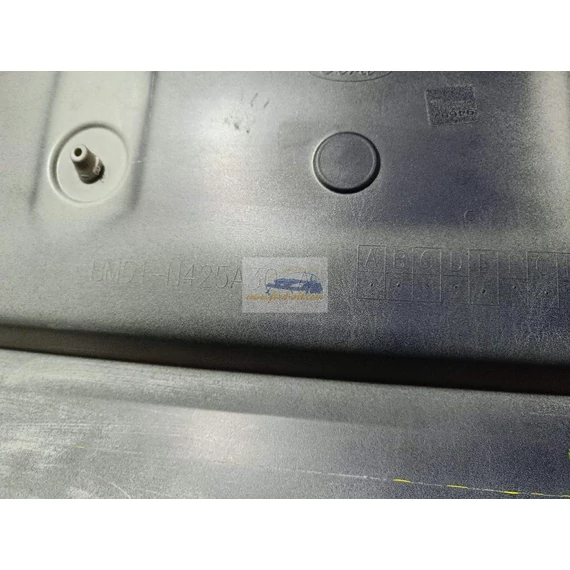 FORD FOCUS III Csomagtérajtó Burkolat Alsó