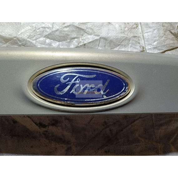 FORD FOCUS III Csomagtérajtó Díszléc