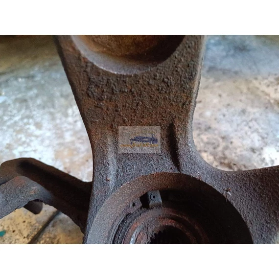 FORD FOCUS I Jobb első Csonkállvány