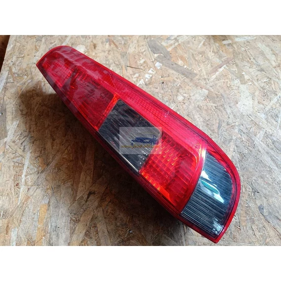 FORD FIESTA V Jobb Hátsó Lámpa