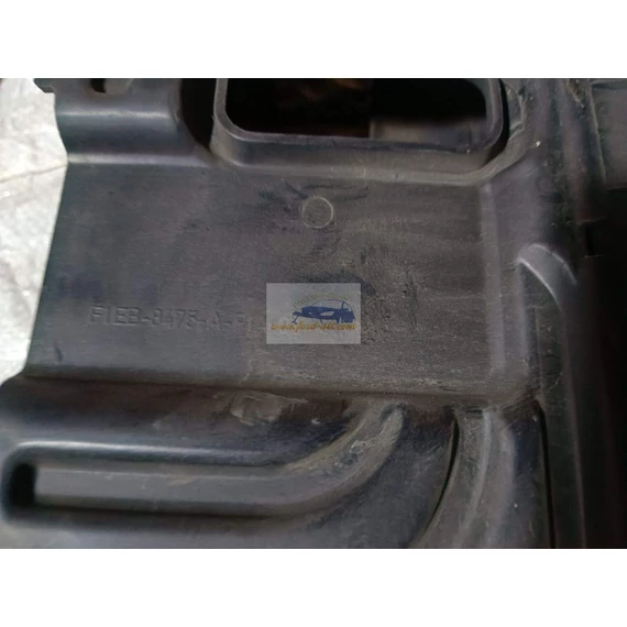 FORD FOCUS III Hűtő Légterelő