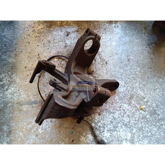 FORD FOCUS I Jobb első Csonkállvány