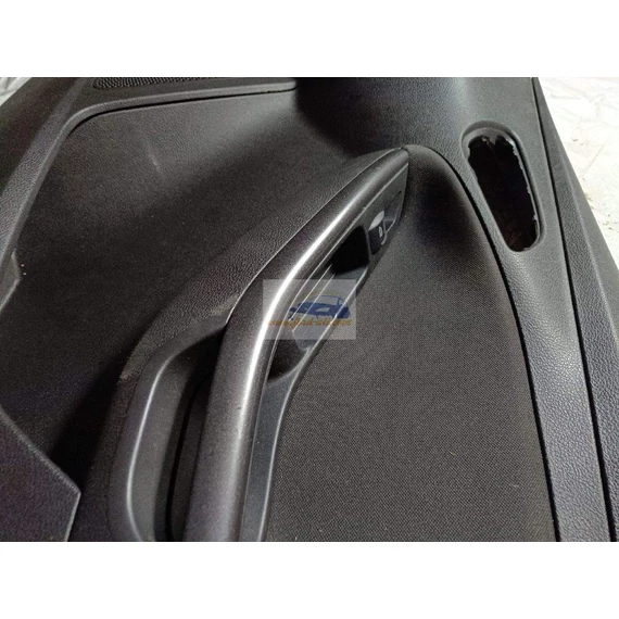 FORD FOCUS III Jobb első Ajtó Kárpit