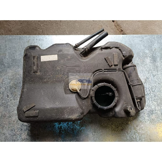 FORD FOCUS I Tank