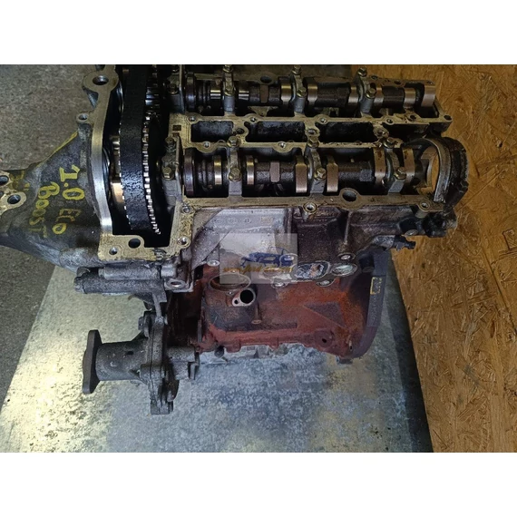 FORD FOCUS III Motor (Fűzött blokk hengerfejjel)