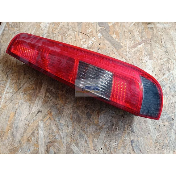 FORD FIESTA V Jobb Hátsó Lámpa