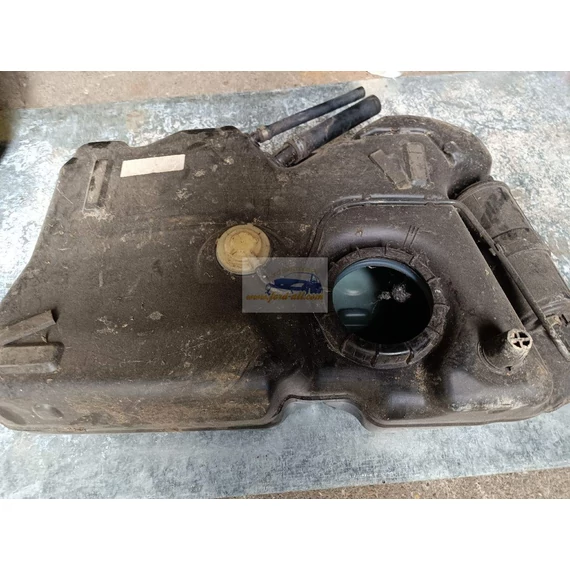 FORD FOCUS I Tank