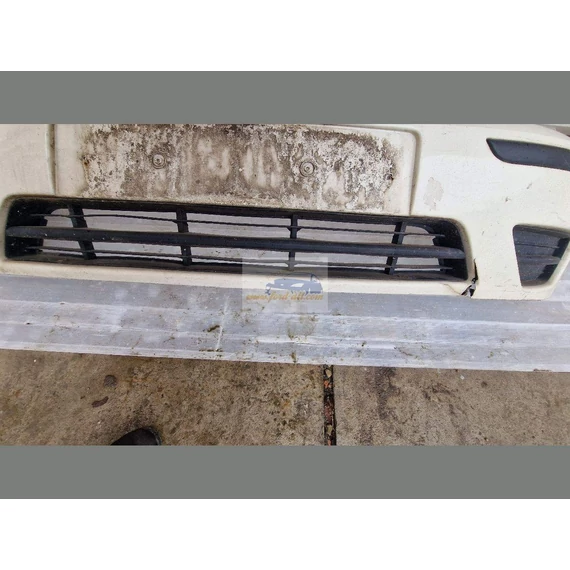 FORD FOCUS I Első Lökhárító (Részeivel)