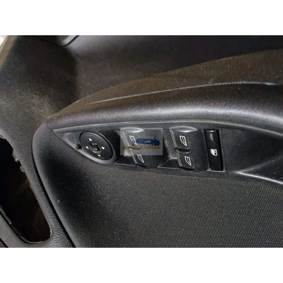 FORD FOCUS III Bal első Ajtó Kárpit