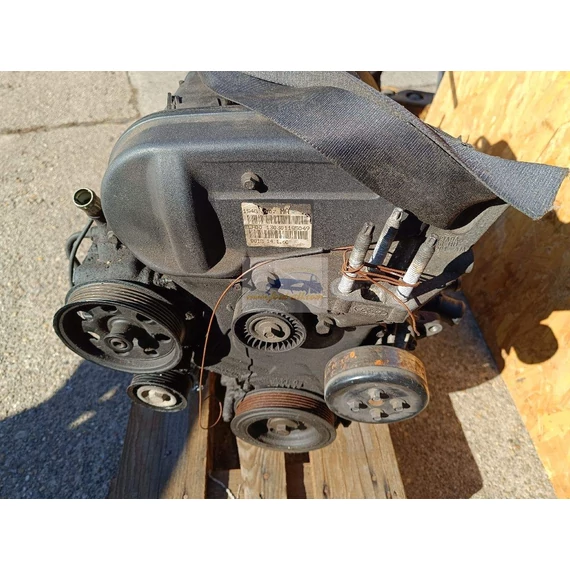 FORD FOCUS I Motor (Fűzött blokk hengerfejjel)