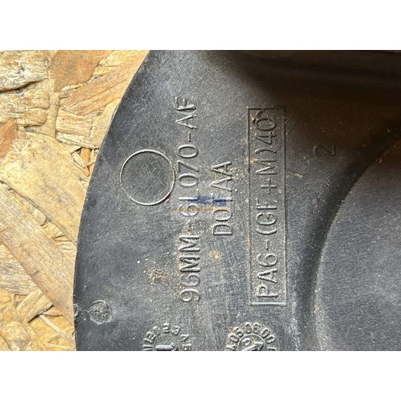 FORD FIESTA V Alsó Vezérlés Burkolat