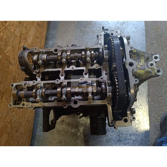 FORD FOCUS III Motor (Fűzött blokk hengerfejjel)