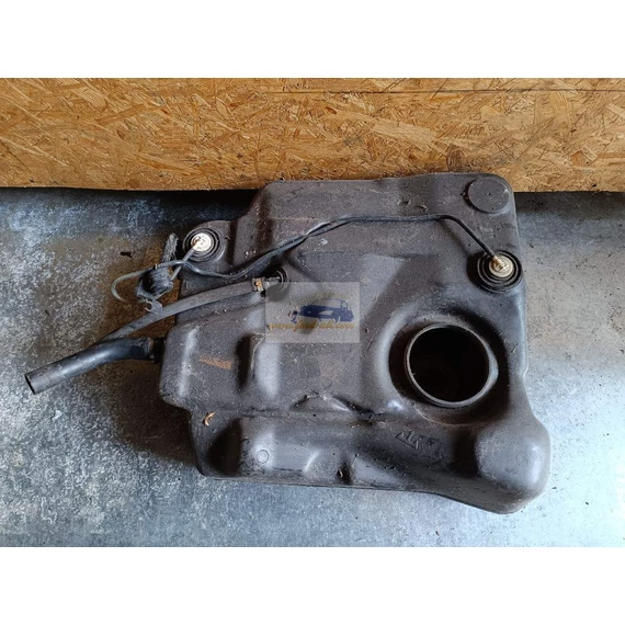 FORD FOCUS I Tank