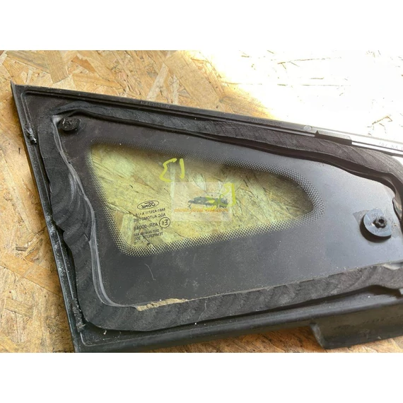 FORD FIESTA VI Bal A Oszlop Oldalablak Üveg